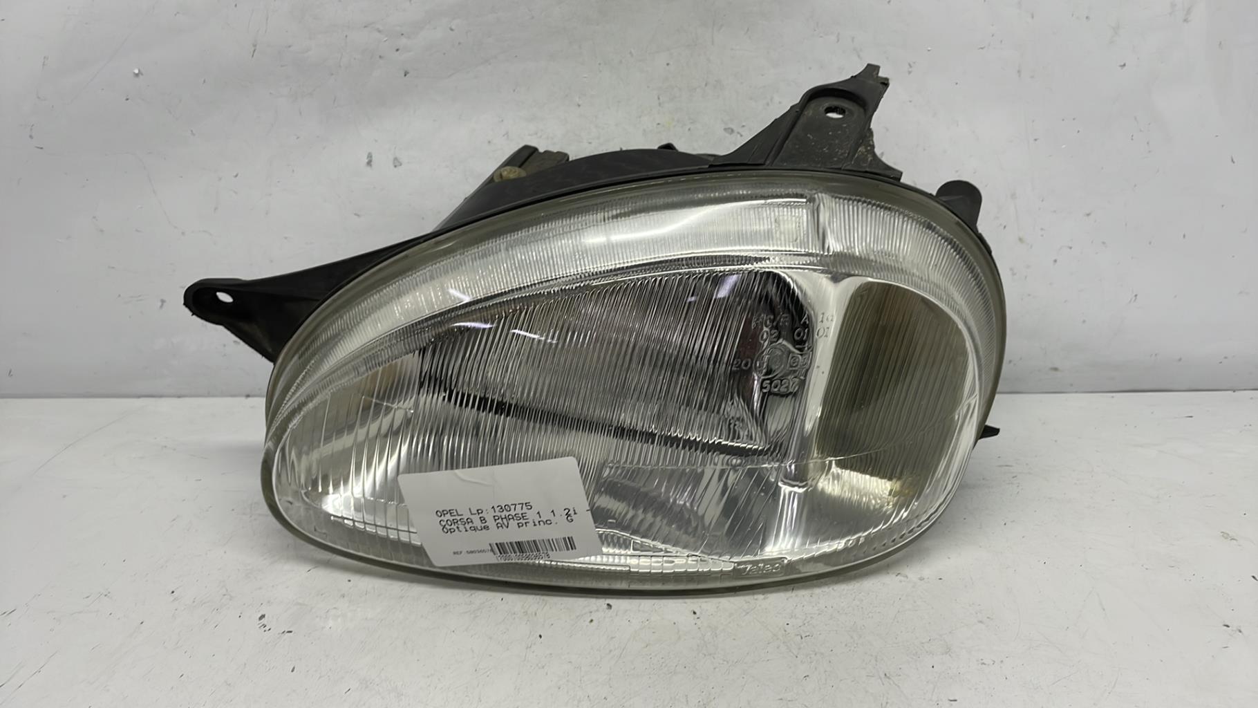 Optique avant principal gauche (feux)(phare) opel corsa b phase 1