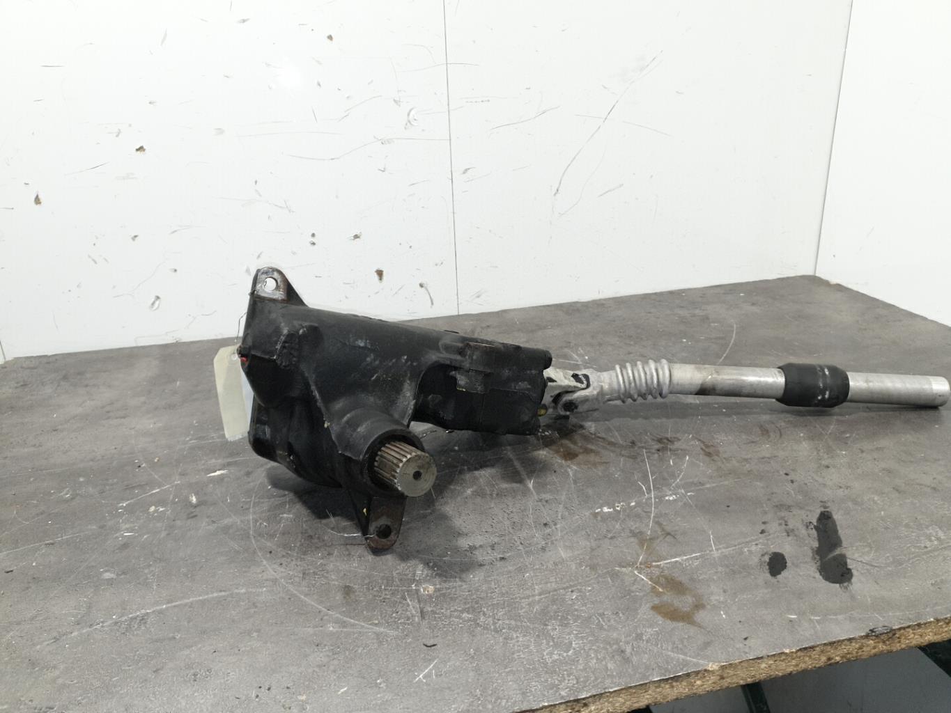 Boitier de direction bmw serie 7 e38