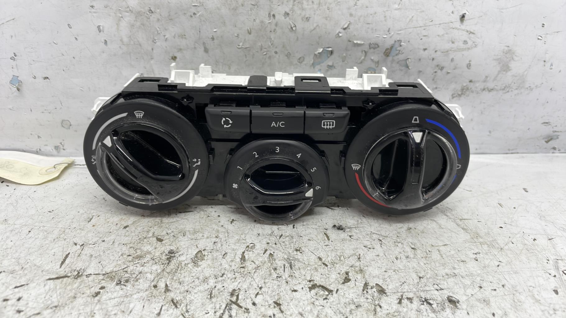 Commande chauffage peugeot 208 1 phase 2