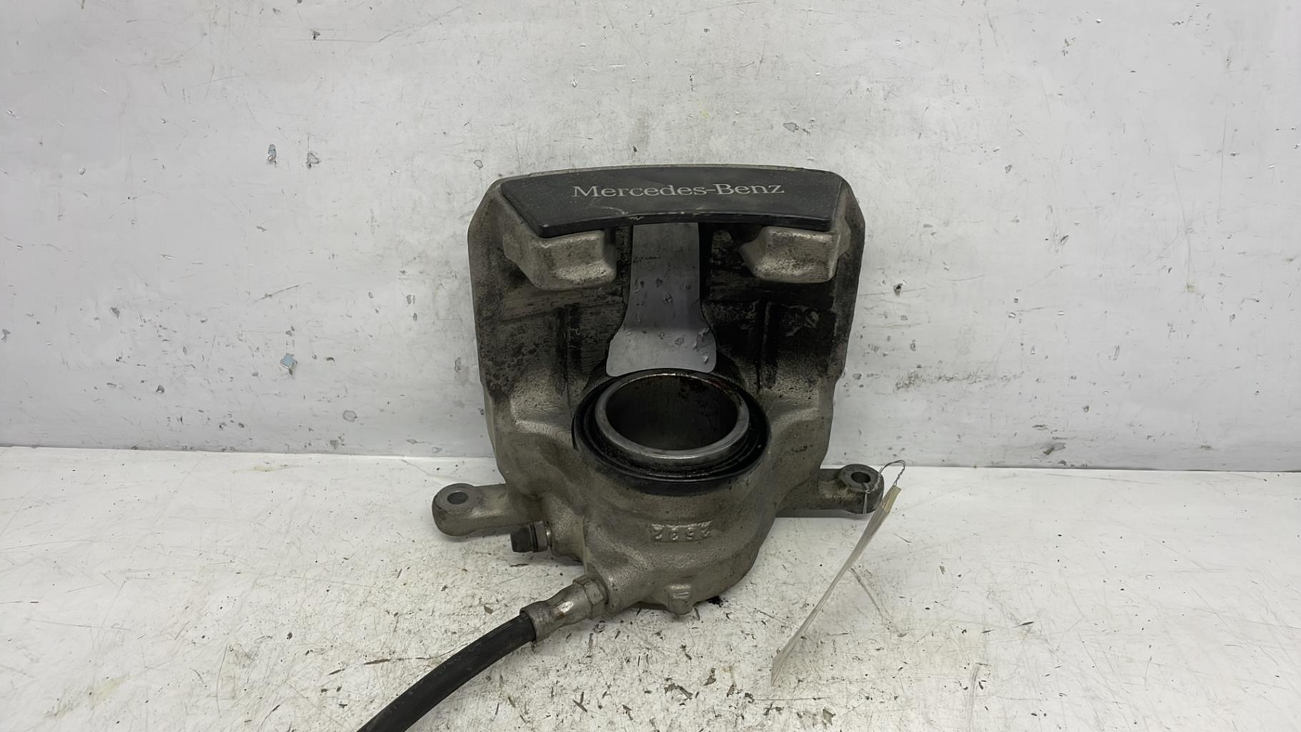 Etrier avant droit (freinage) mercedes classe a 176 phase 1