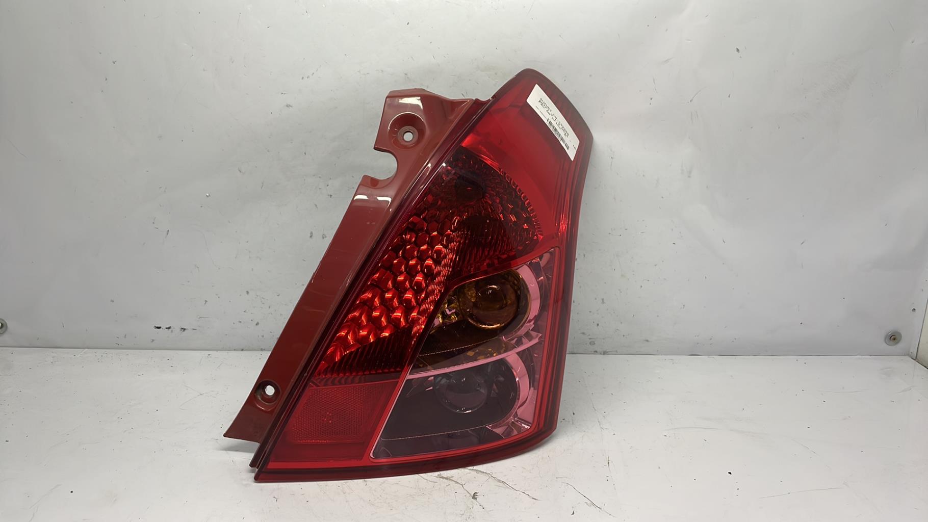Feu arriere principal droit (feux) suzuki swift 3