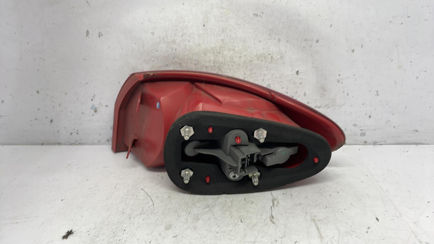 Feu arriere principal gauche (feux) alfa romeo 147 phase 2