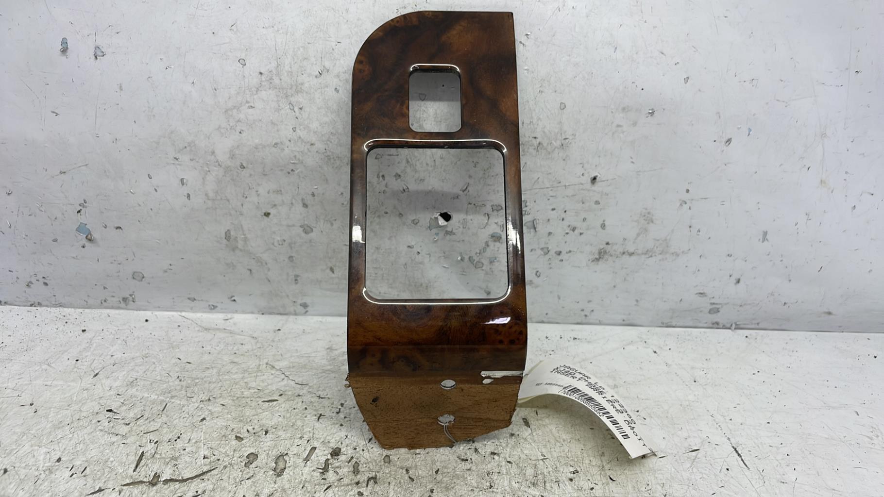 Baguette de porte arriere droite jaguar xj40 phase 2