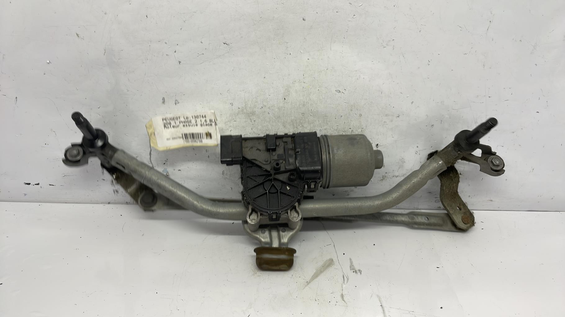 Moteur essuie glace avant peugeot 208 1 phase 2