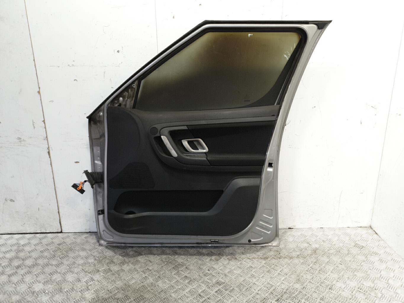Porte avant droit skoda roomster phase 1