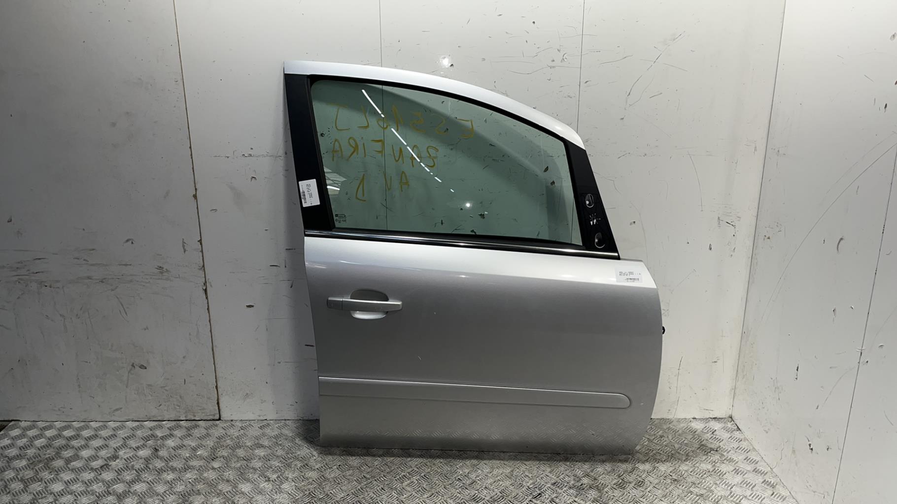 Porte avant droit opel zafira b phase 1