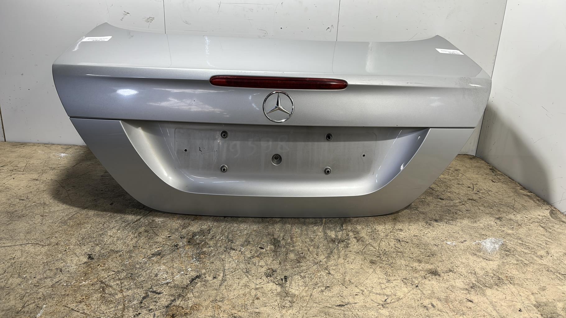 Malle/Hayon arriere mercedes classe clk 209 coupe