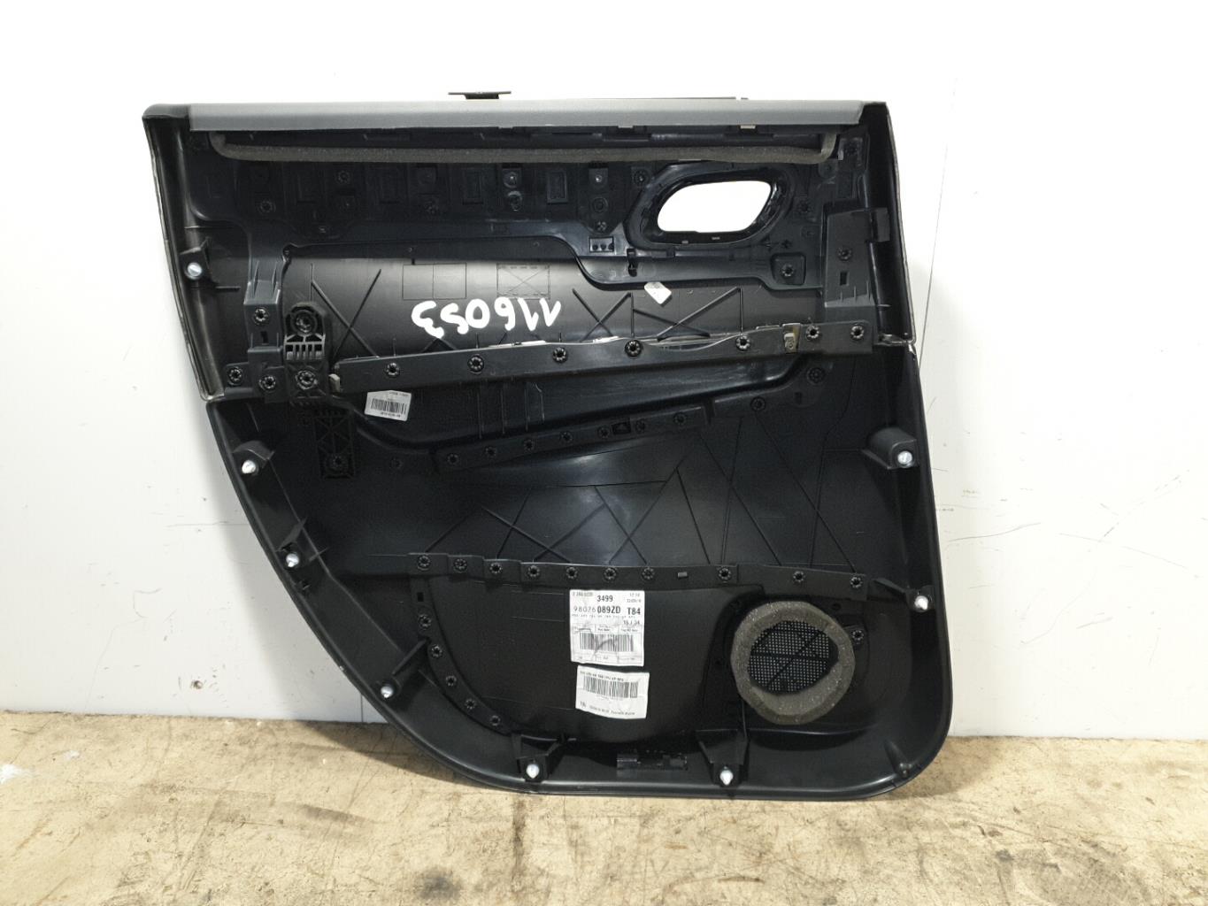 Panneau de porte arriere droit peugeot 3008 1 phase 2