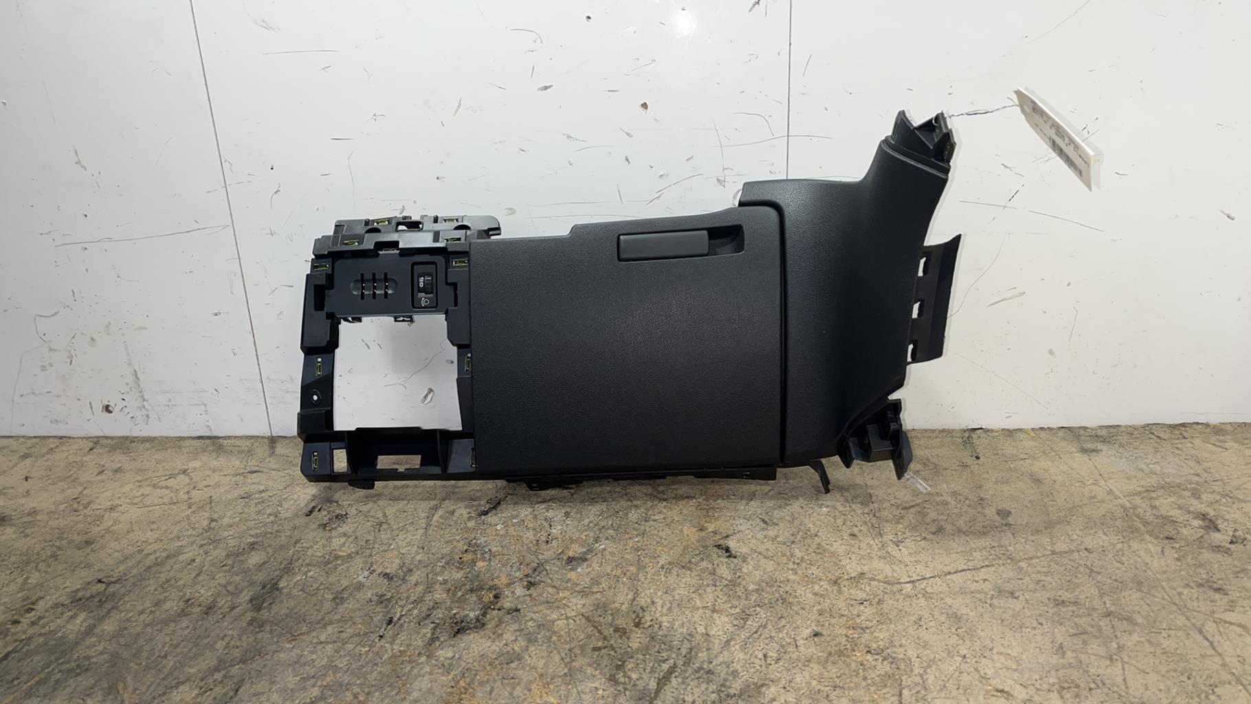 Boite a gants peugeot 3008 1 phase 2
