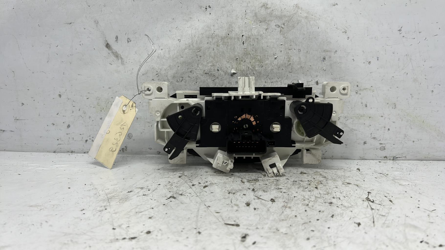 Commande chauffage RENAULT TWINGO 3 Essence - 1