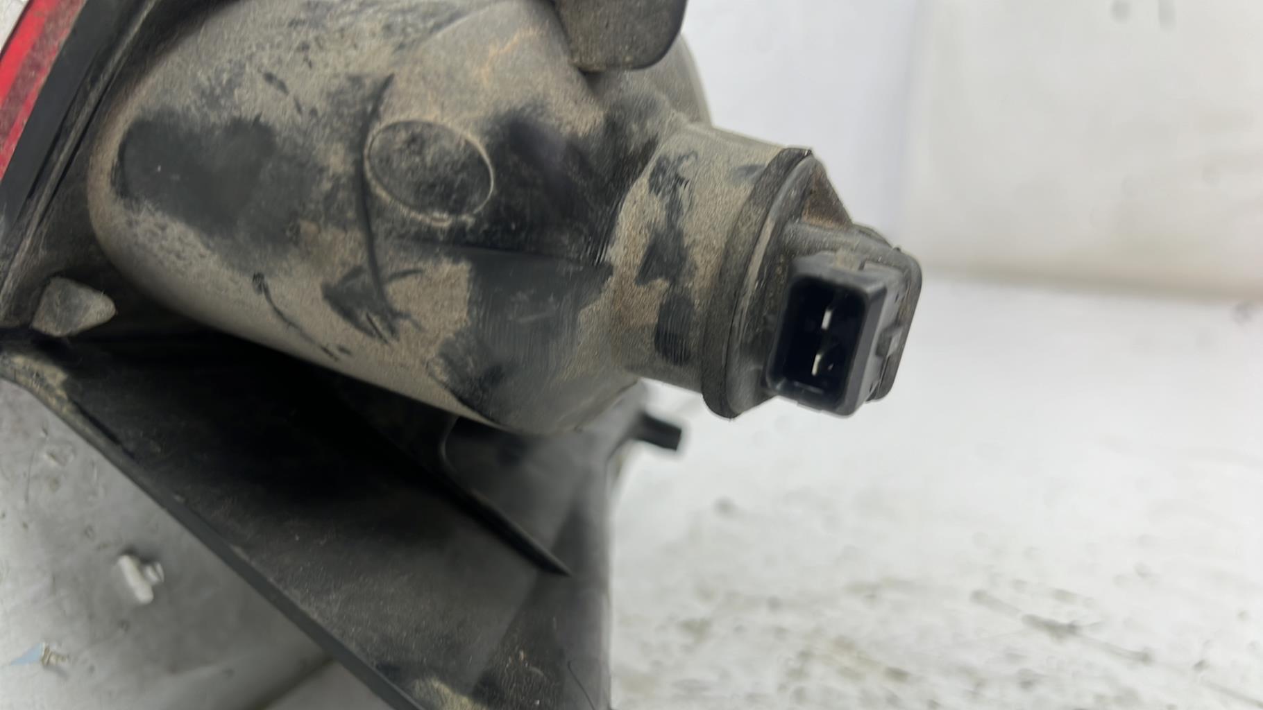 Anti brouillard arriere gauche renault espace 4 phase 2