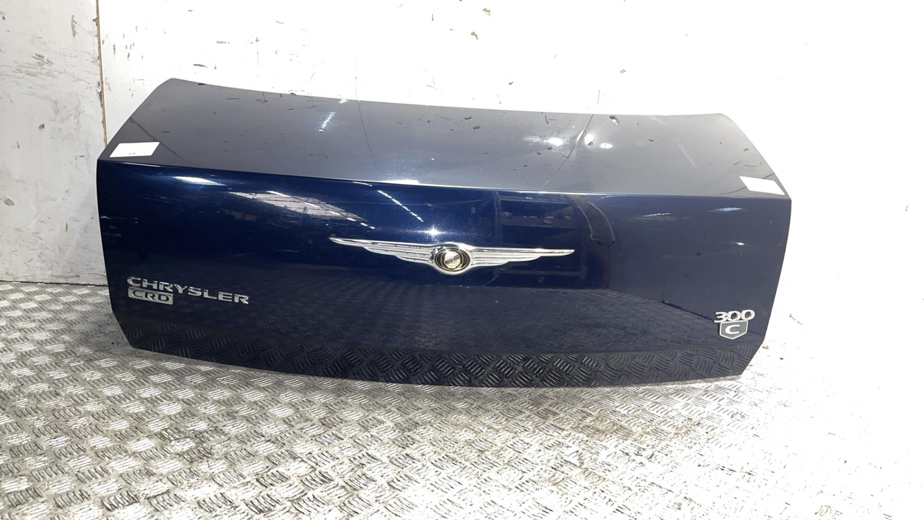 Malle/Hayon arriere chrysler 300c phase 1