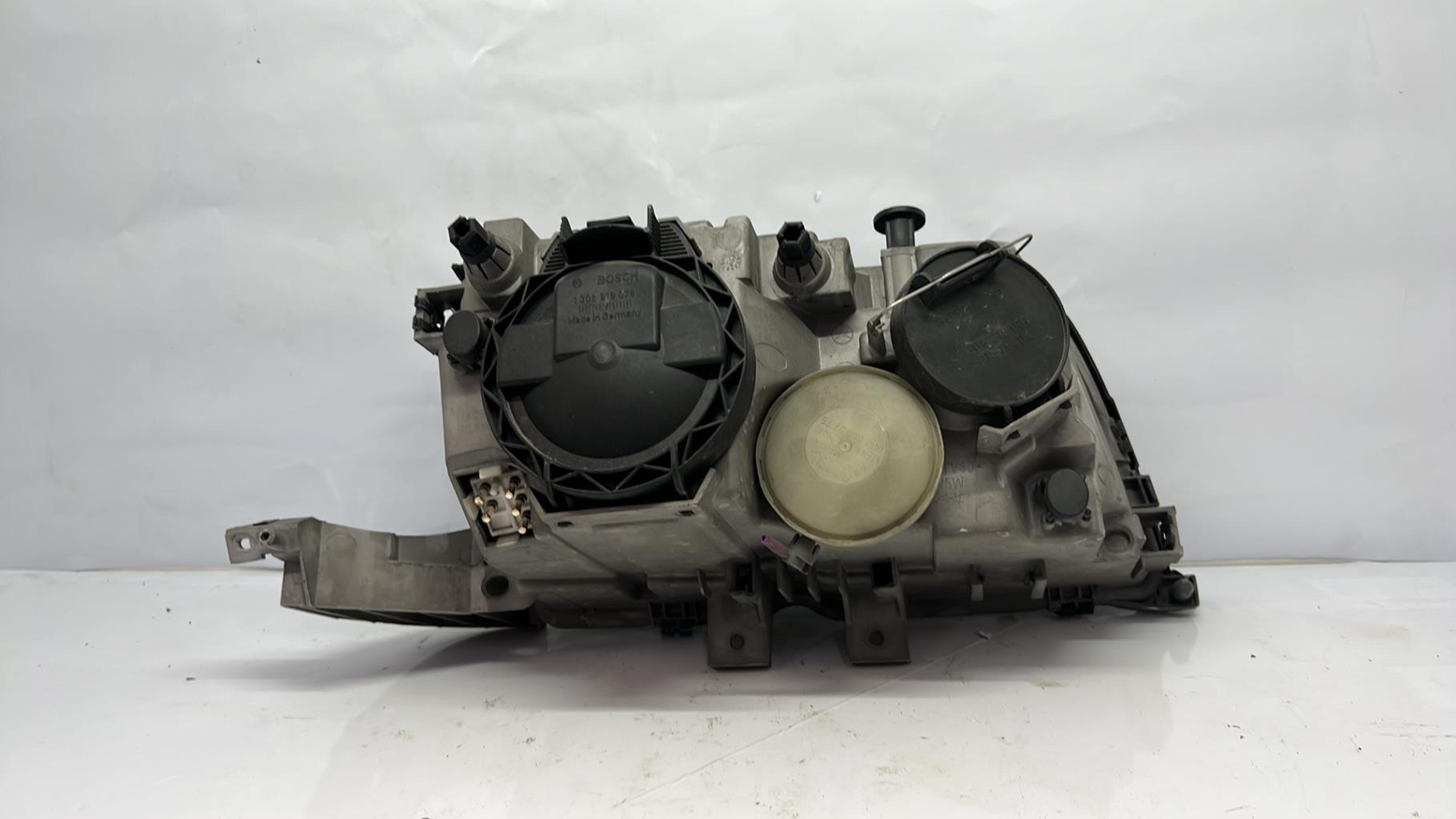 Optique avant principal gauche (feux)(phare) mercedes classe c 202 phase 1