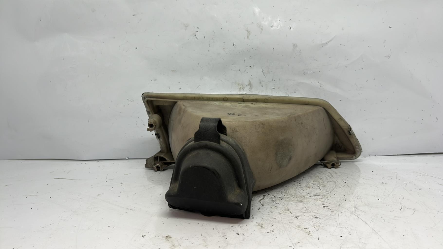 Optique avant principal gauche (feux)(phare) peugeot 106 phase 1