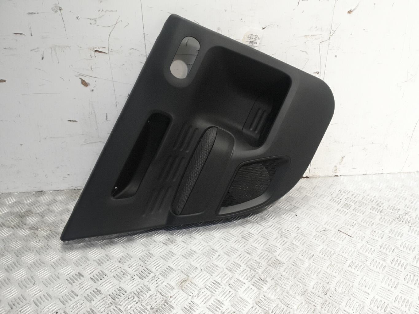 Panneau de porte arriere gauche citroen c4 cactus
