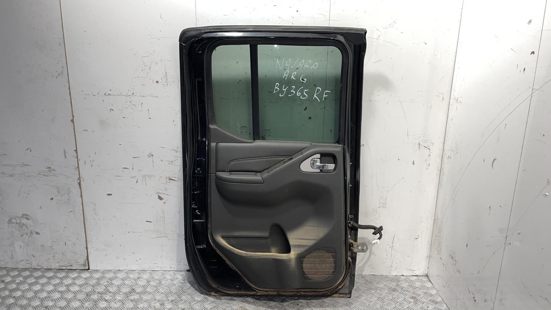 Porte arriere gauche nissan navara 1 phase 2