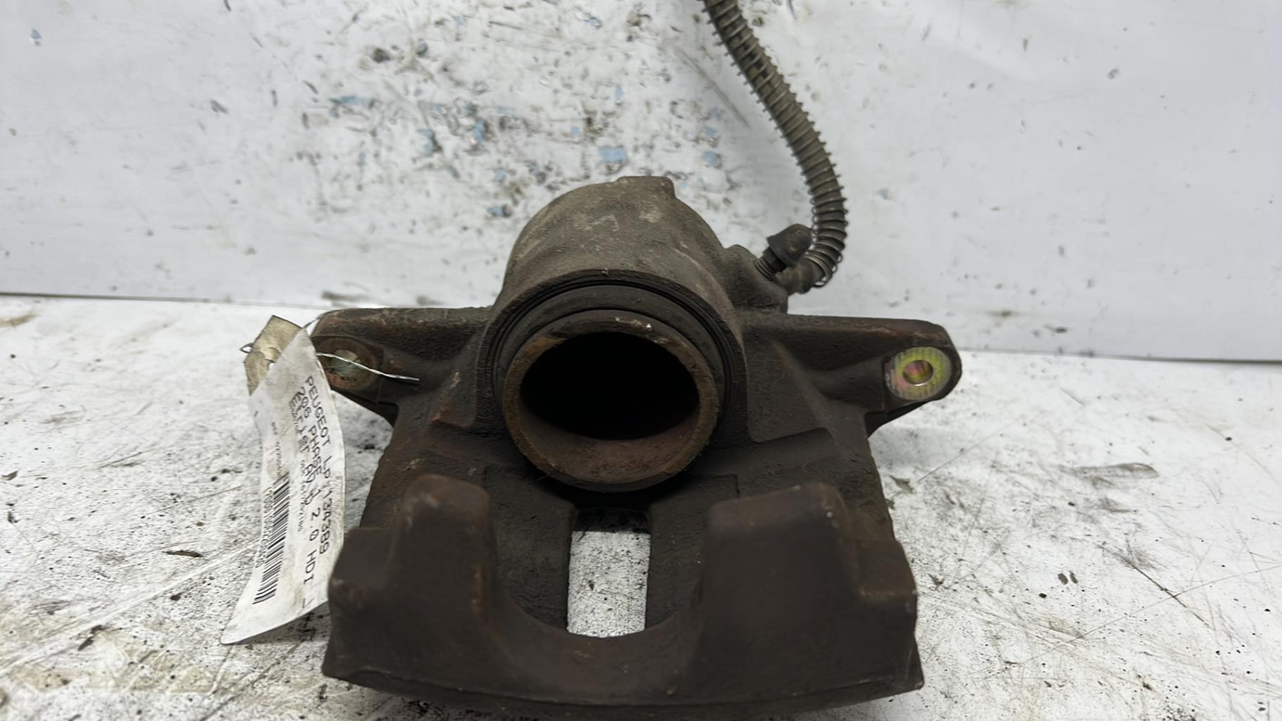 Etrier avant droit (freinage) peugeot 206 phase 1