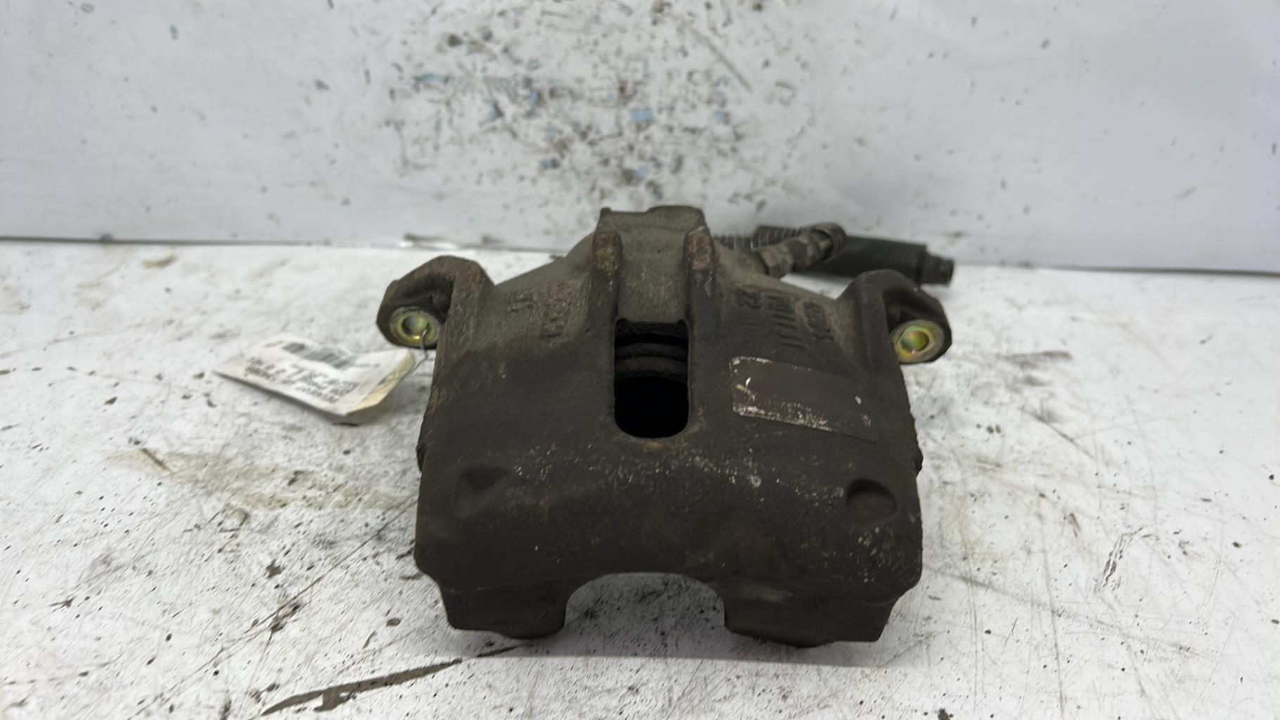 Etrier avant gauche (freinage) peugeot 206 phase 1
