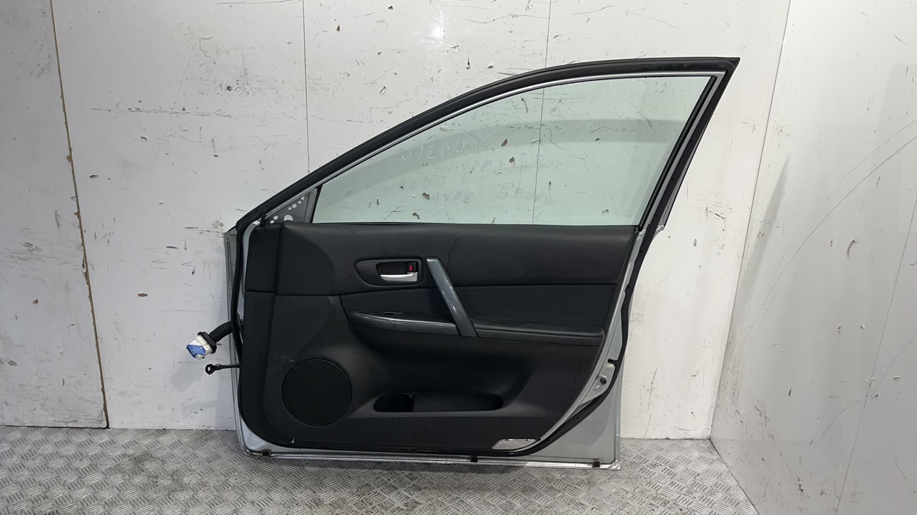 Porte avant droit mazda 6 1 phase 2