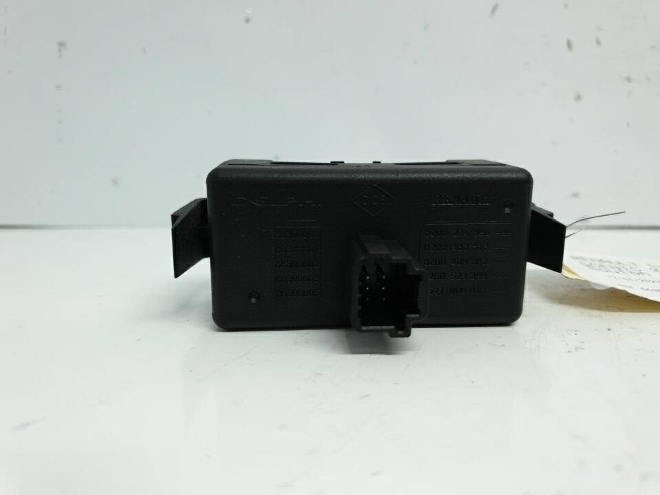 Bouton de warning renault scenic 3 phase 1