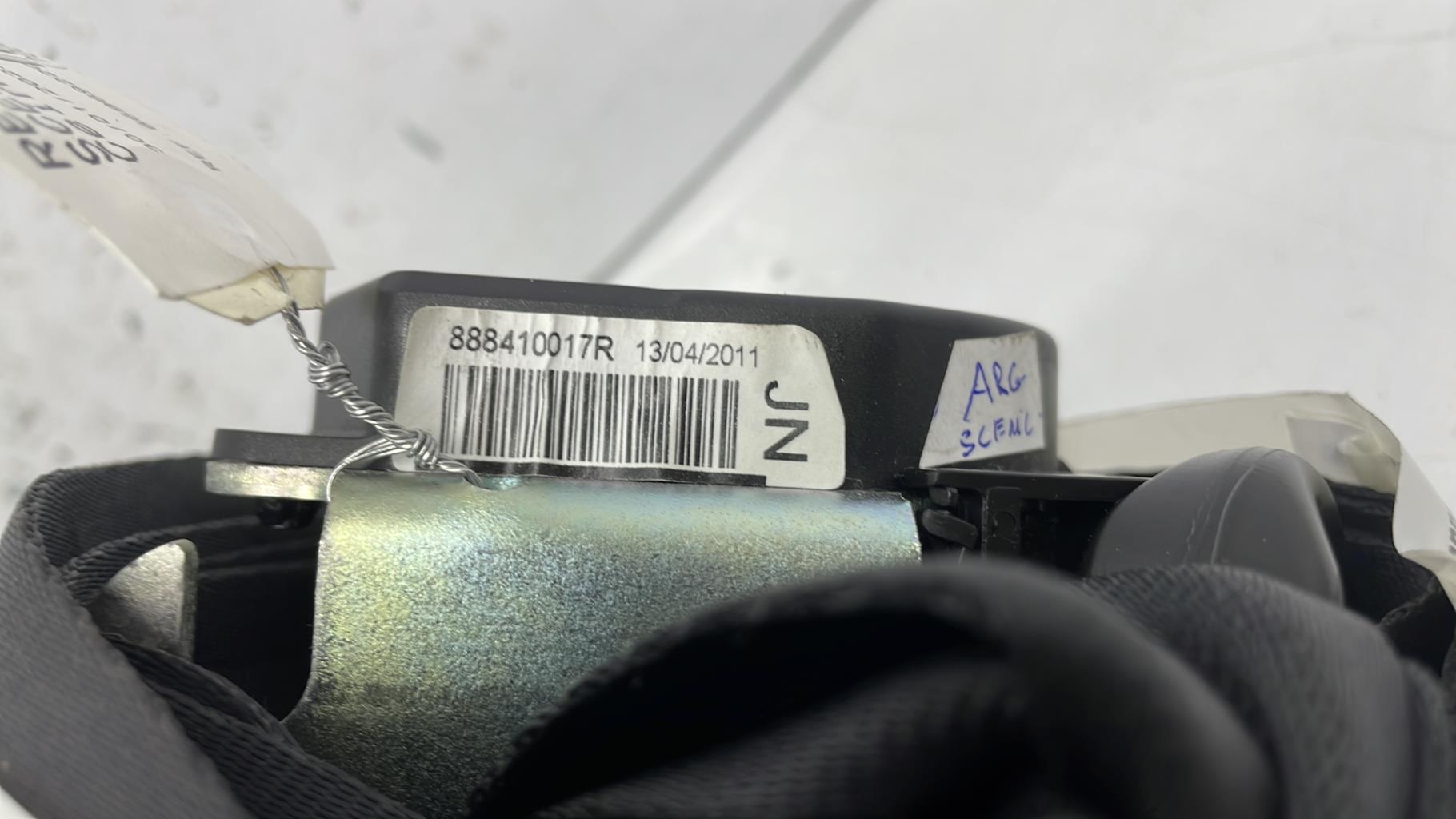 Ceinture arriere gauche renault scenic 3 phase 1