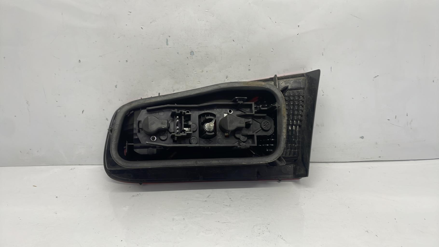 Feu arriere secondaire gauche (feux) renault laguna 2 phase 2