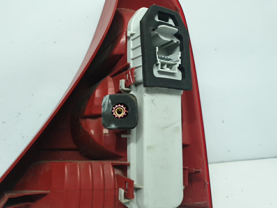 Feu arriere principal gauche (feux) renault clio 2 phase 2