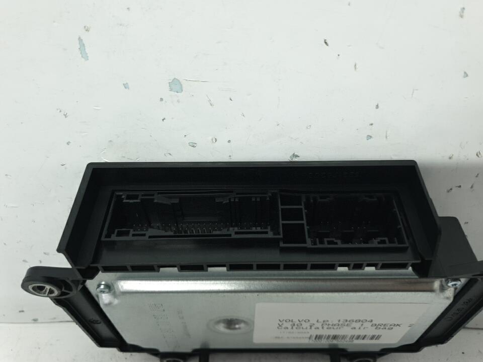Calculateur volvo v 40 2 phase 1 break