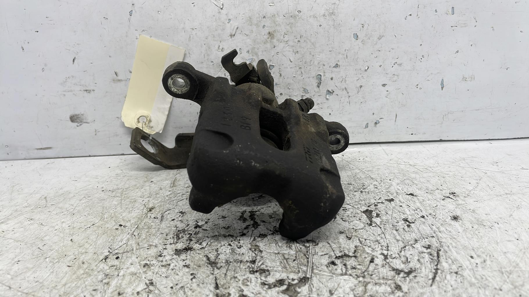 Etrier arriere droit (freinage) honda civic 7 phase 2