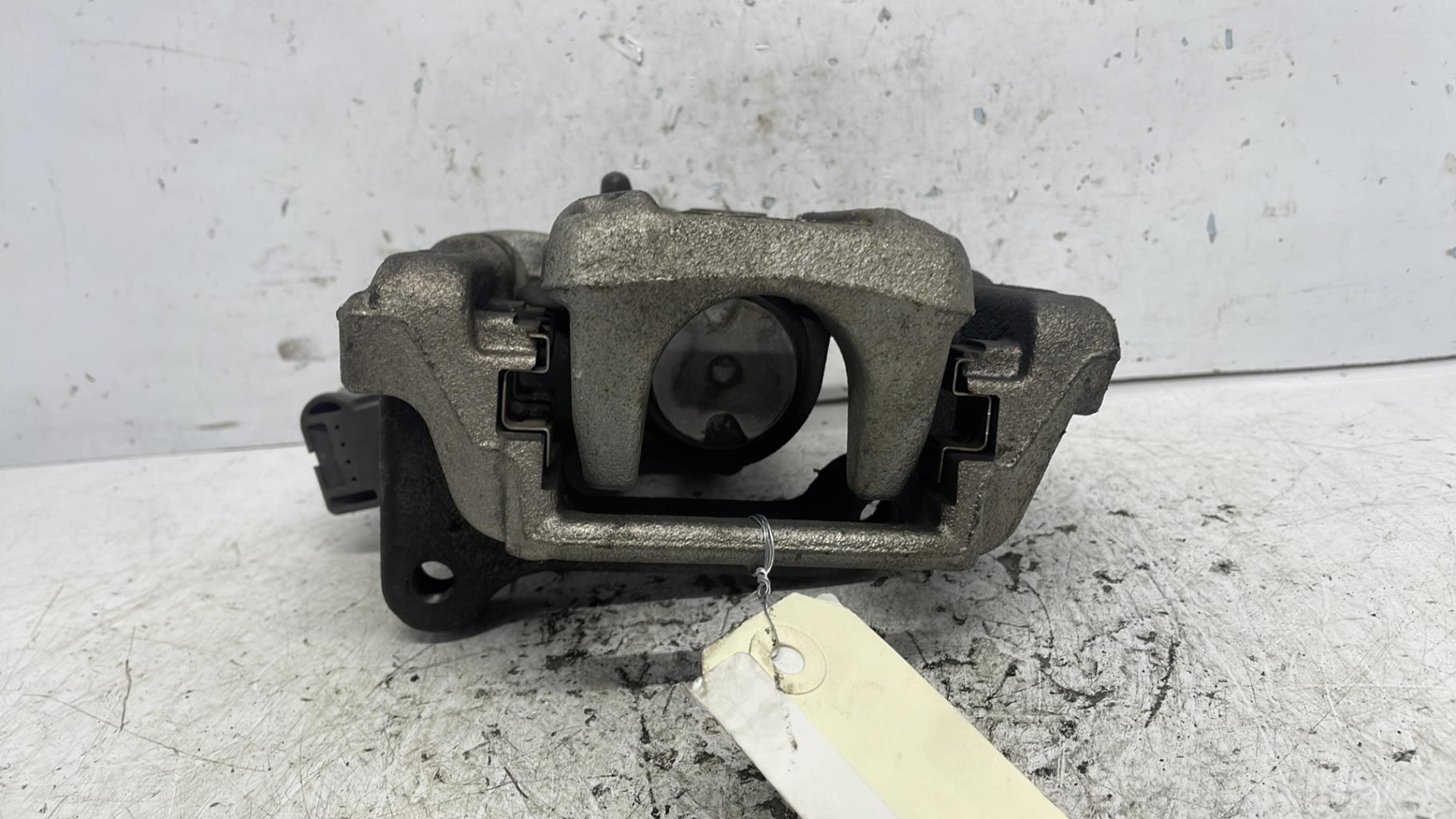 Etrier arriere gauche (freinage) citroen c4 picasso 2 phase 1