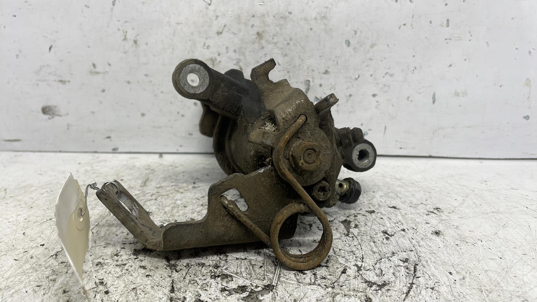 Etrier arriere gauche (freinage) honda civic 7 phase 2