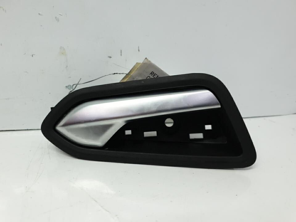 Poignee interieur arriere droit renault clio 5