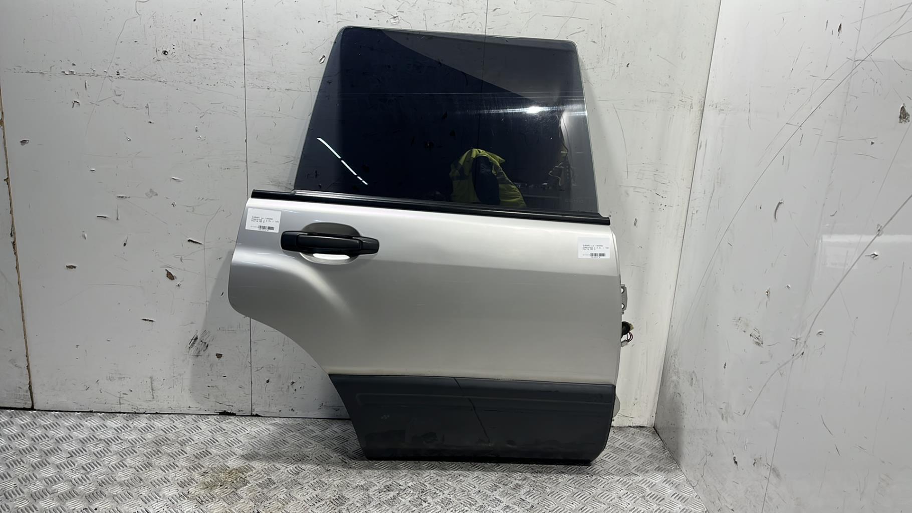 Porte arriere droit subaru forester 1