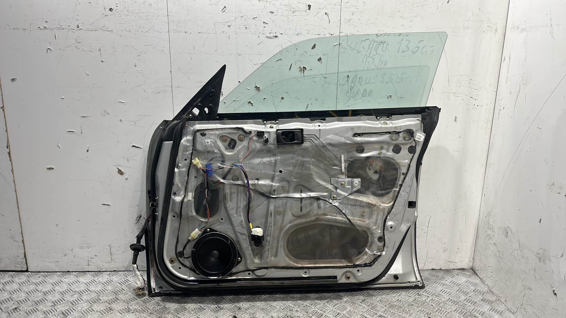 Porte avant droit subaru forester 1
