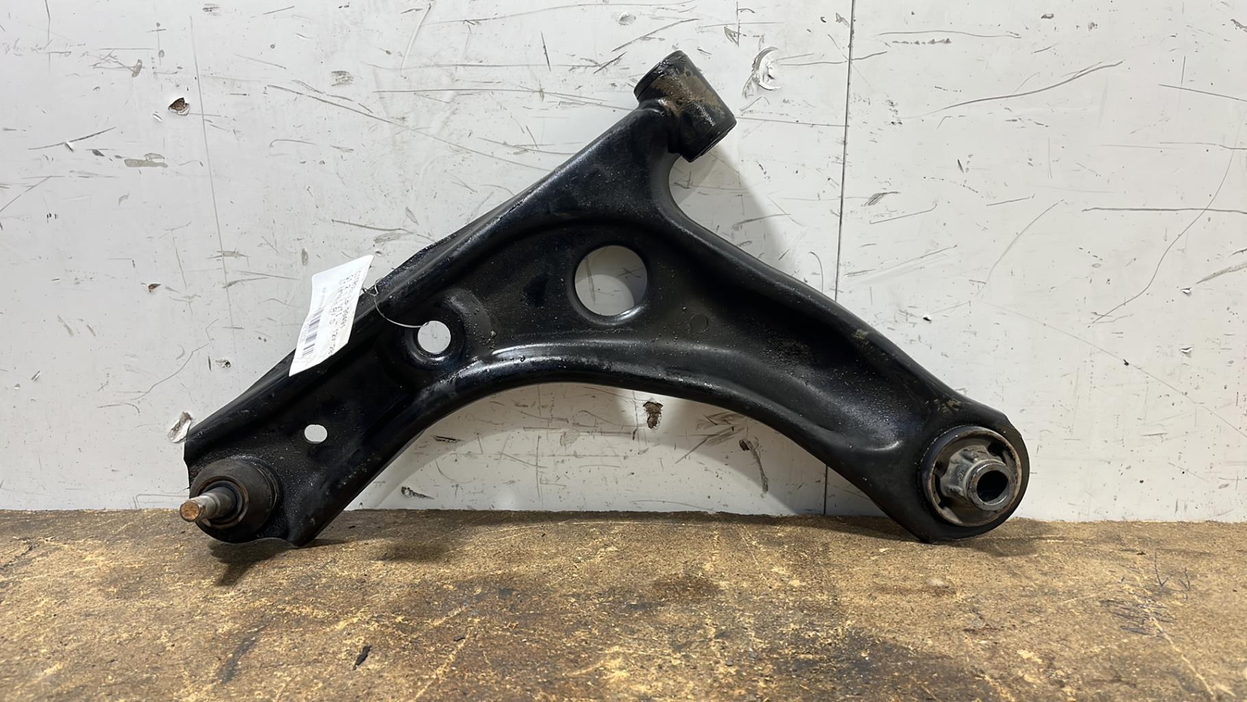 Triangle avant droit citroen c1 2