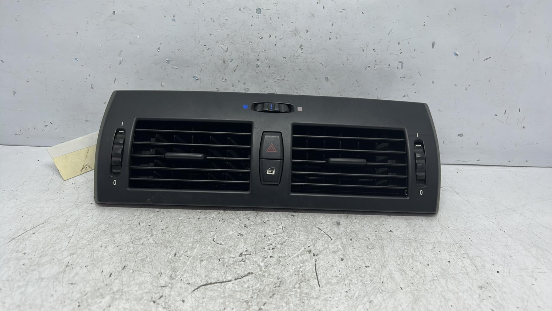 Aerateur tableau de bord bmw x3 e83 phase 1