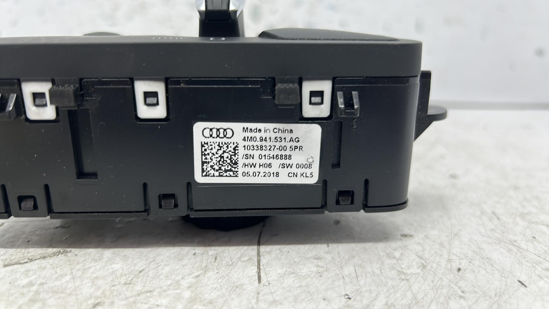 Commande de phare audi a4 4 avant phase 1 break