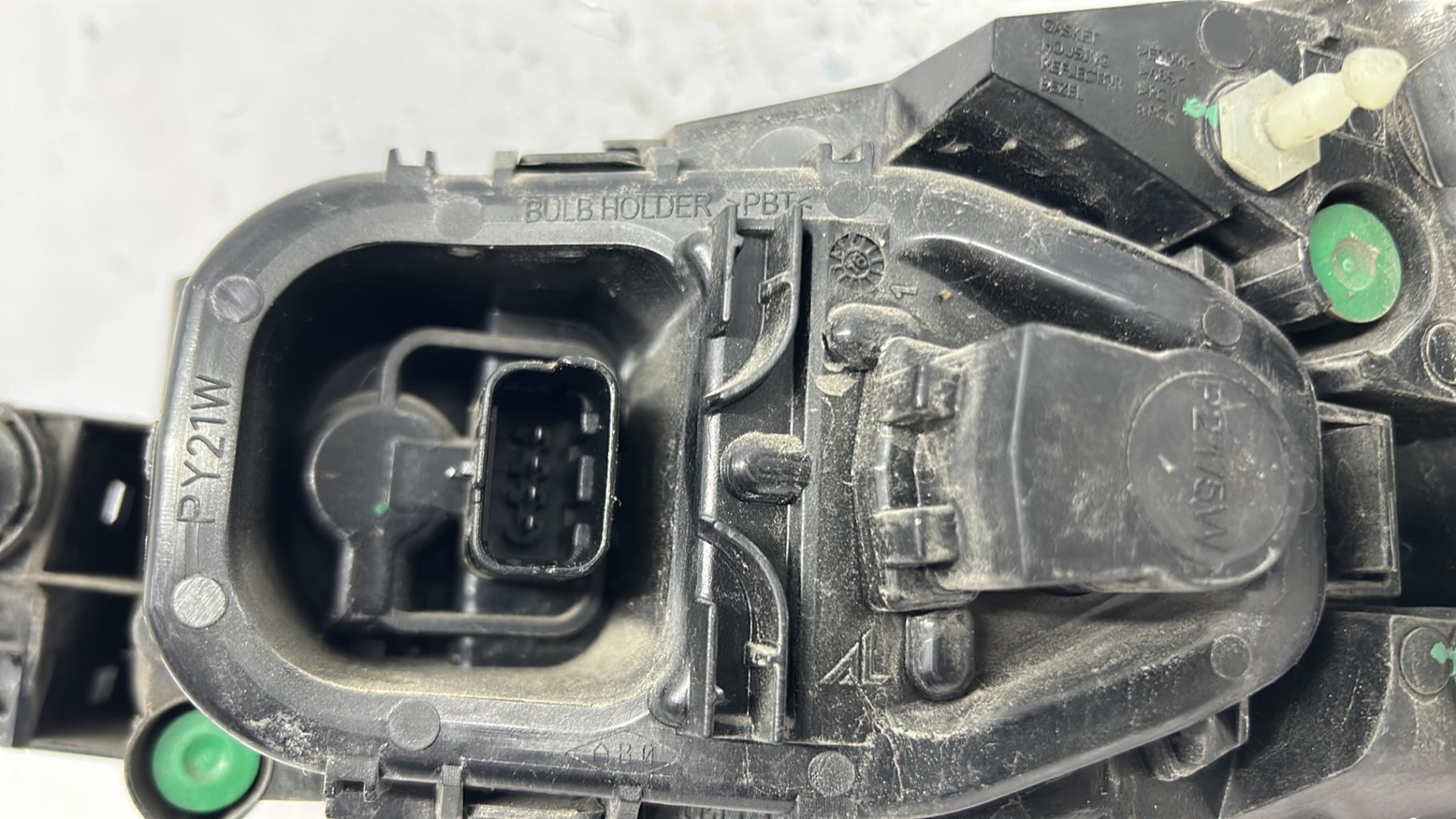 Feu arriere principal gauche (feux) renault clio 4 phase 1