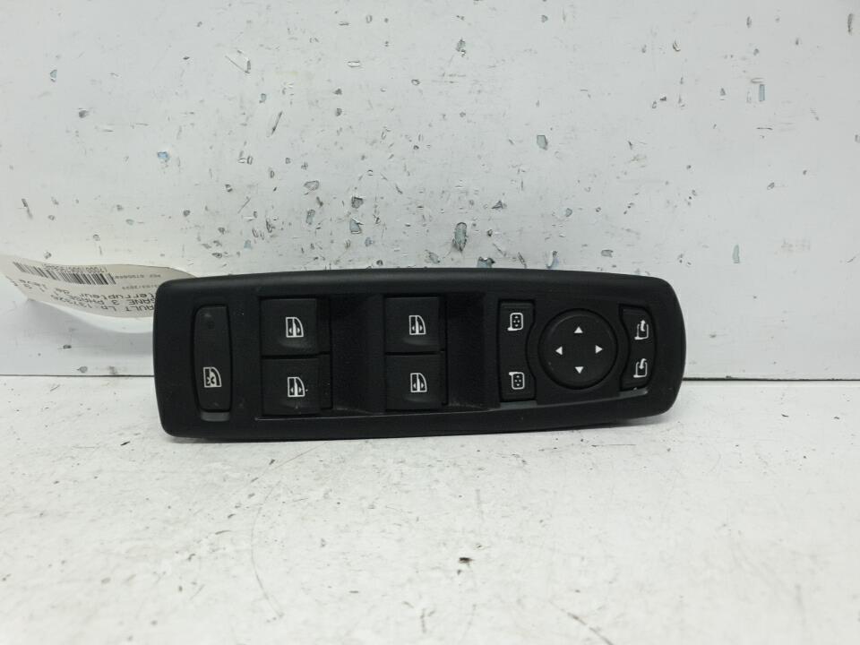 Interrupteur de leve vitre avant gauche renault megane 3 phase 1