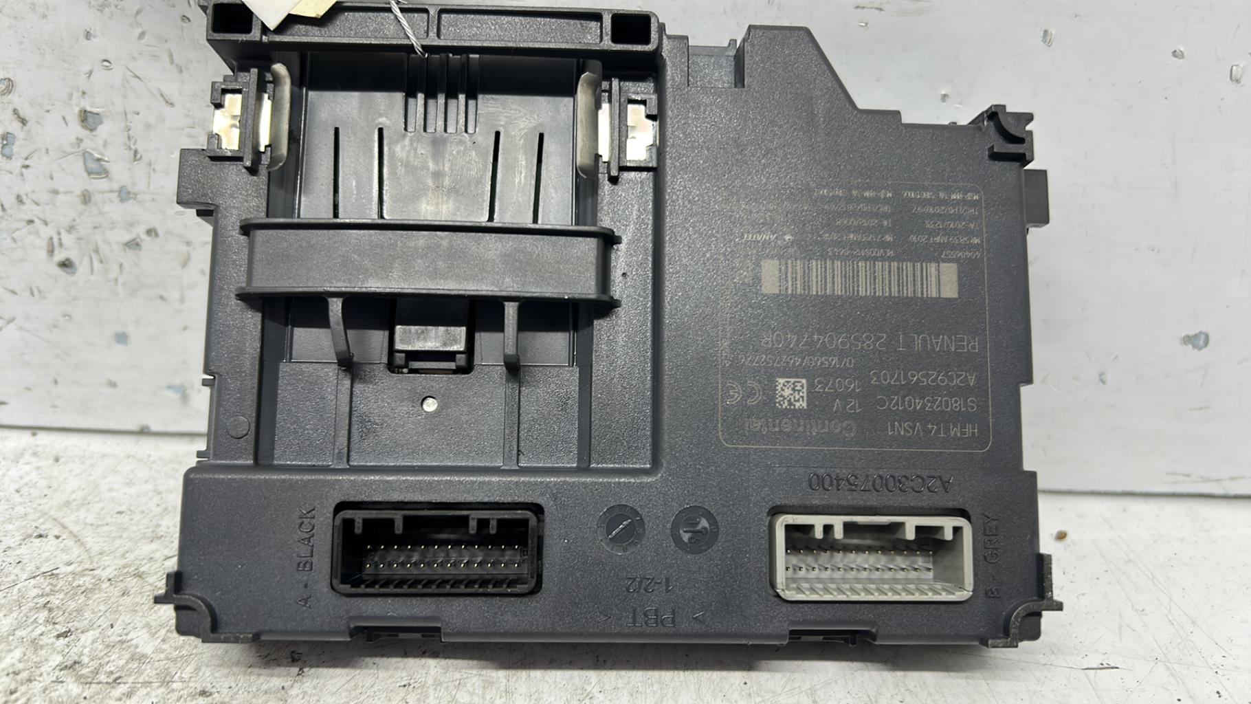 Lecteur de carte (neiman) renault clio 4 phase 1