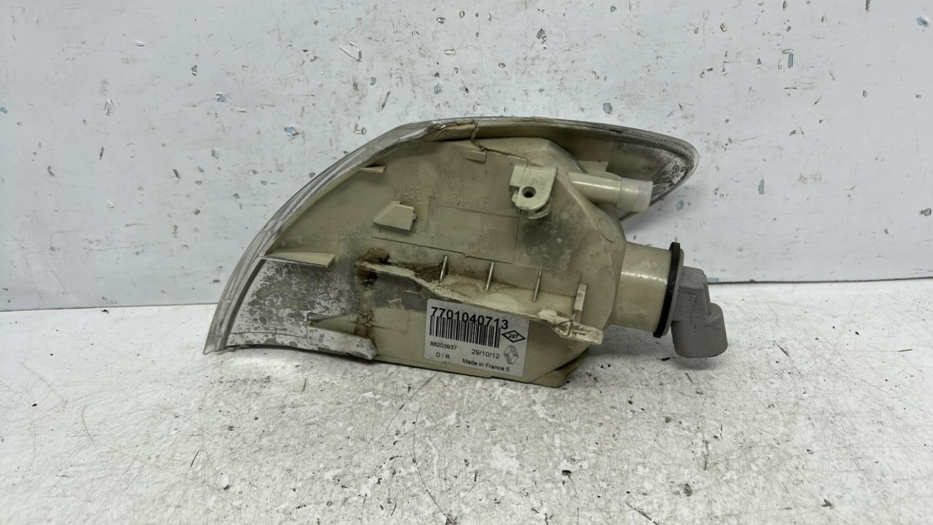 Optique avant secondaire droit (feux)(clignotant) renault megane 1 phase 1