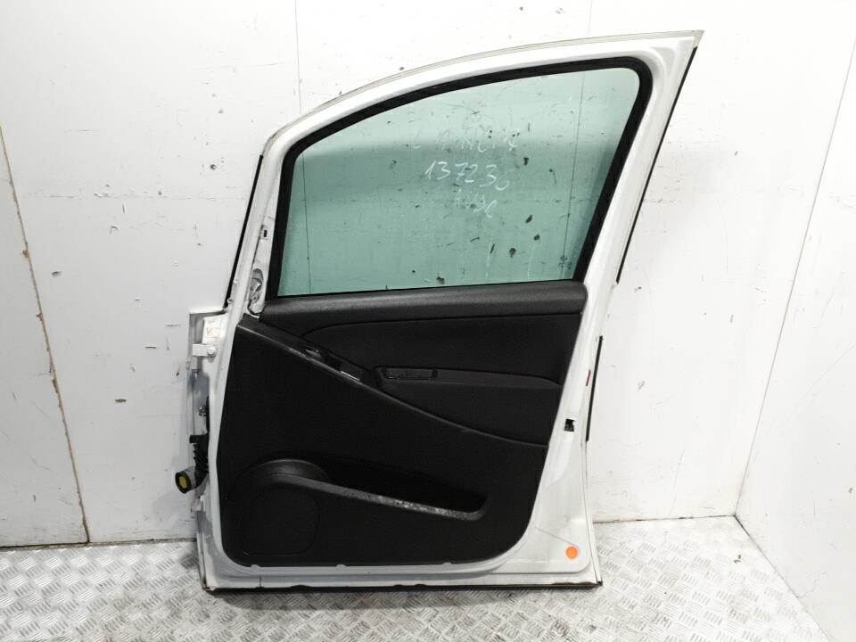 Porte avant droit lancia musa phase 2