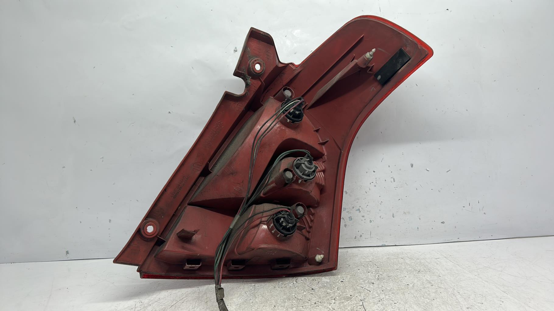 Feu arriere principal gauche (feux) suzuki swift 3