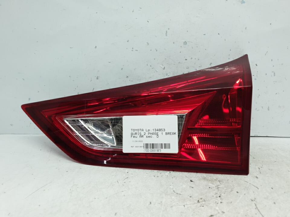 Feu arriere secondaire droit (feux) toyota auris 2 phase 1 break