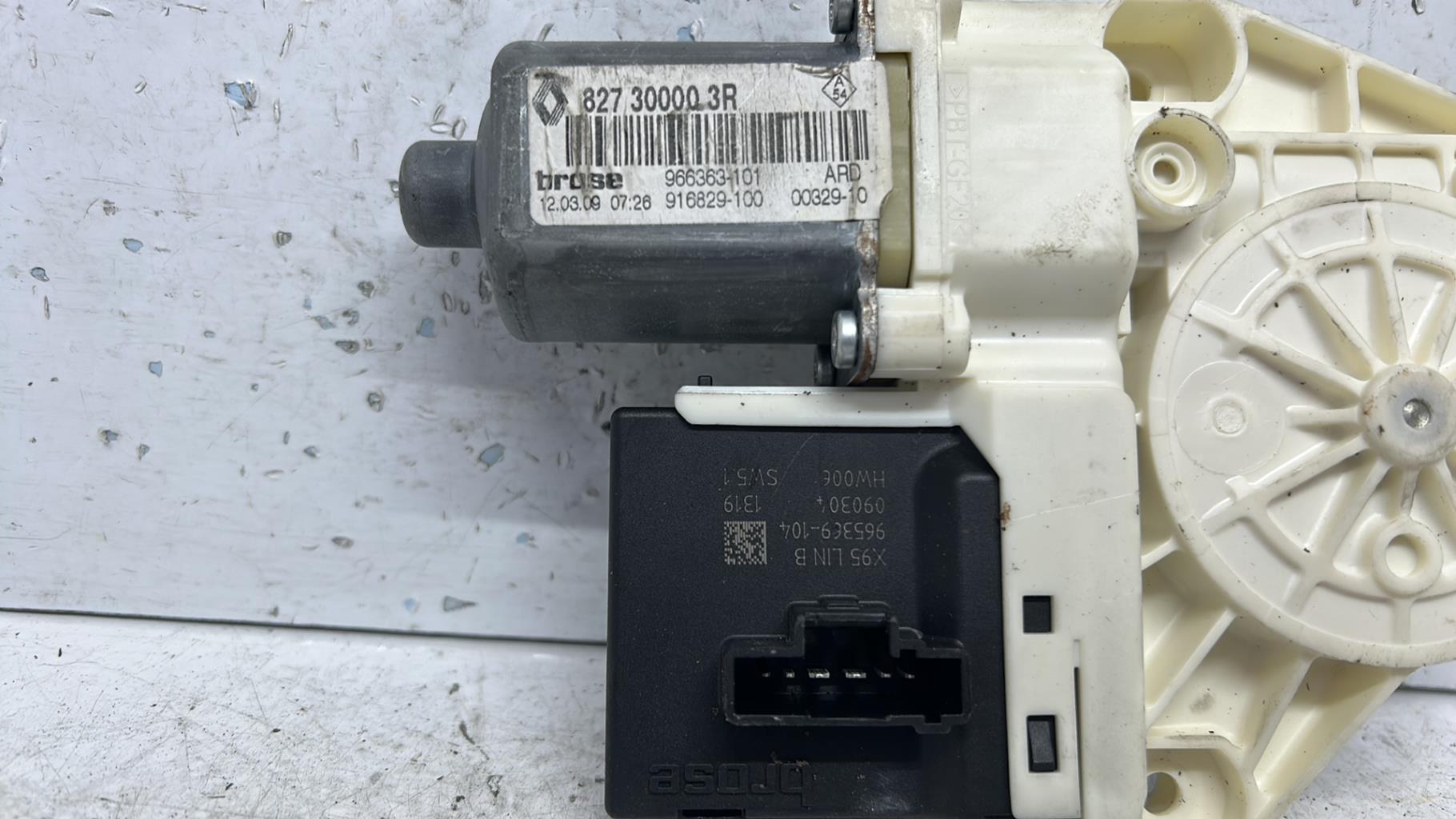 Moteur leve vitre avant droit renault megane 3 phase 1