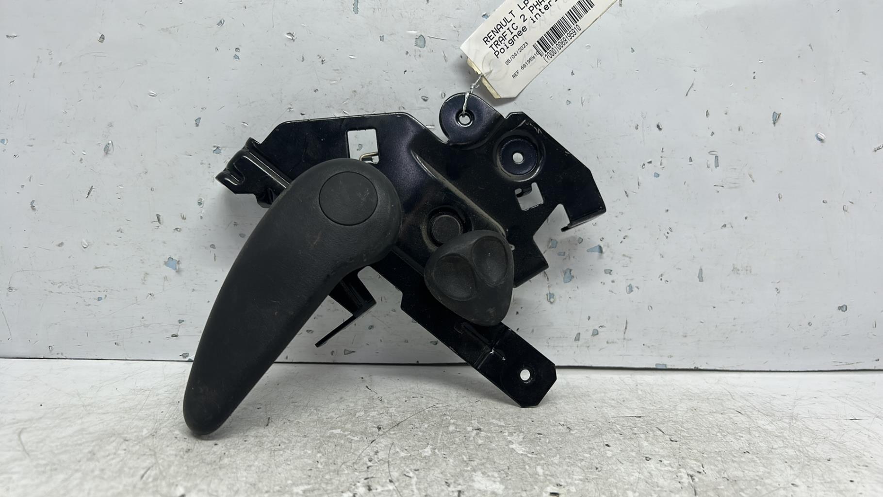 Poignee interieur porte laterale droite renault trafic 2 phase 2
