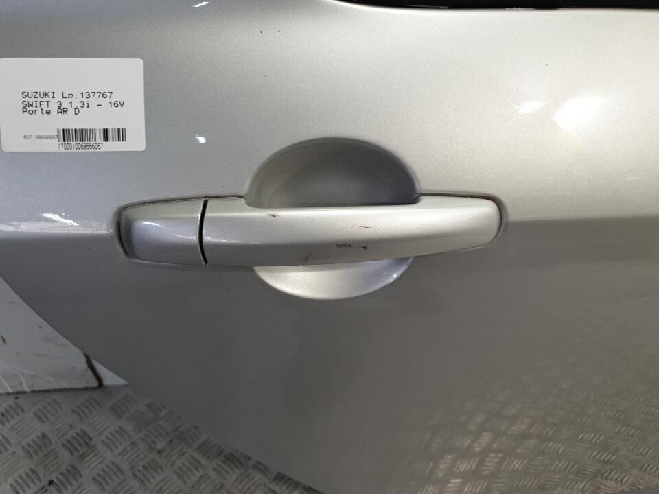 Porte arriere droit suzuki swift 3