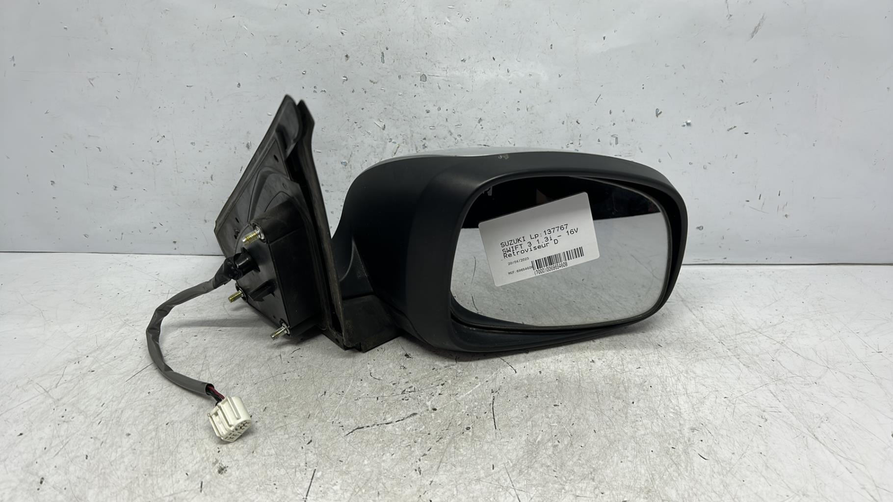 Retroviseur droit suzuki swift 3
