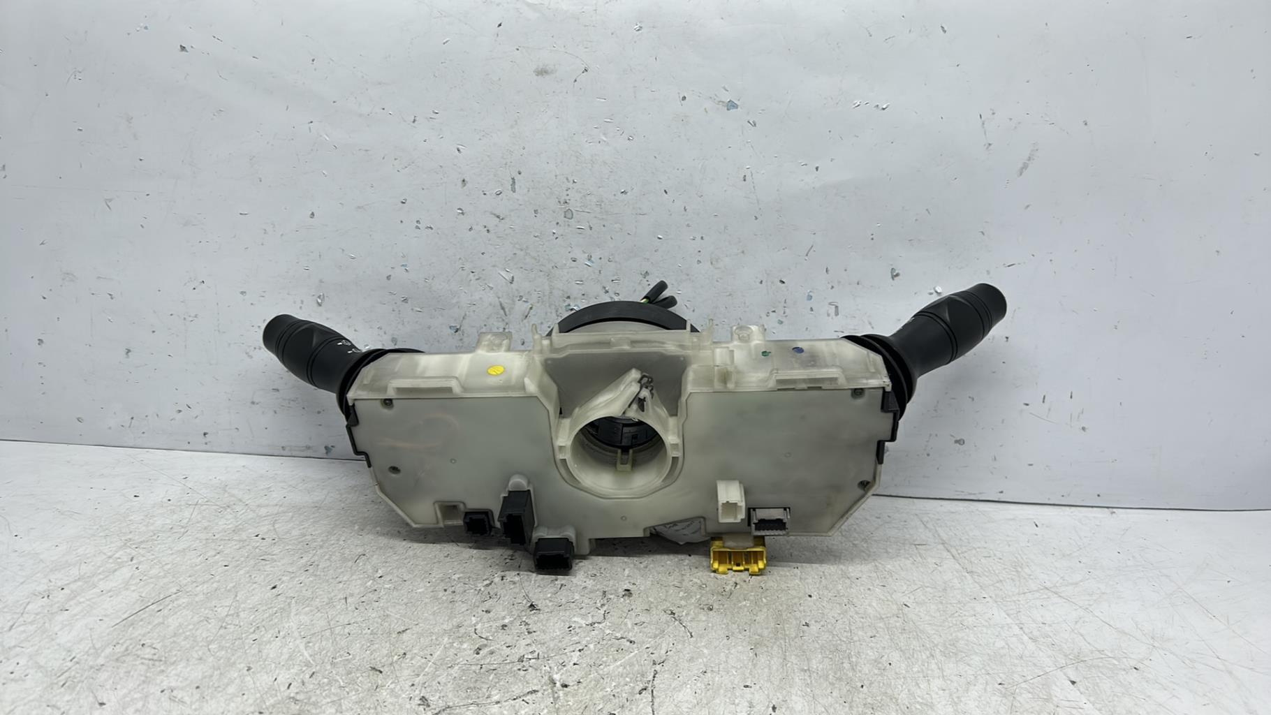 Com (Bloc Contacteur Tournant+Commodo Essuie Glace+Commodo Phare) renault scenic 3 phase 1
