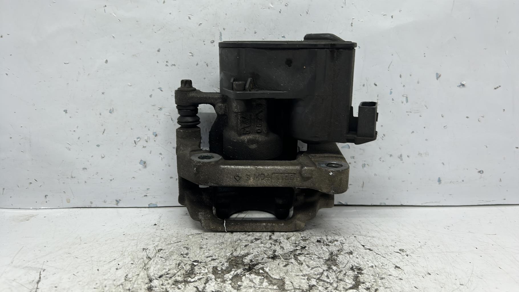 Etrier arriere gauche (freinage) peugeot 308 2 phase 1